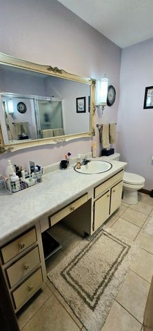 604 Hildreth Street, Charles City, IA 50616