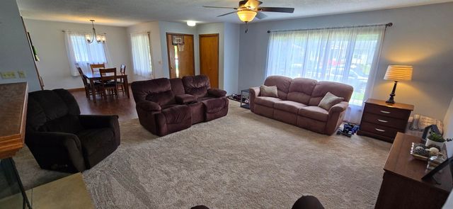604 Hildreth Street, Charles City, IA 50616
