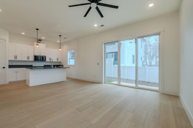 210 Bogey Lane, Eagle Point, OR 97524