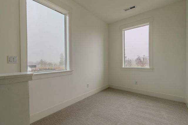 210 Bogey Lane, Eagle Point, OR 97524