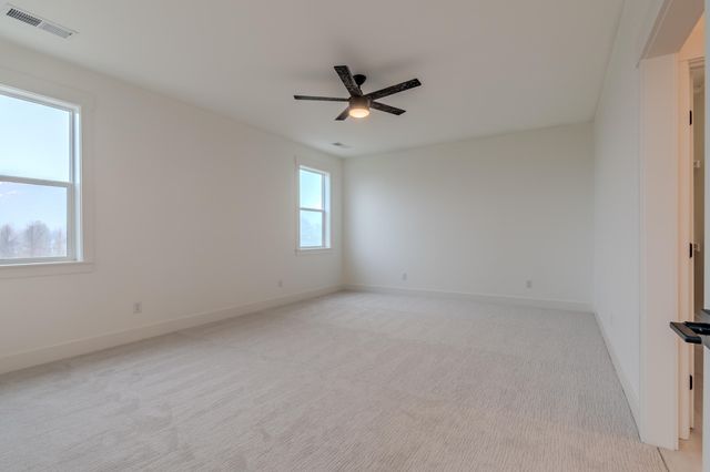 210 Bogey Lane, Eagle Point, OR 97524