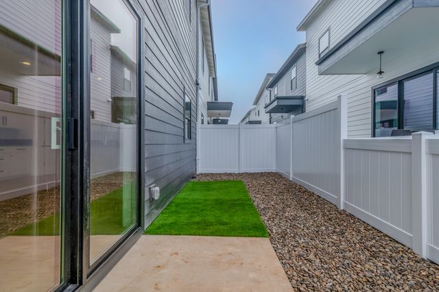 210 Bogey Lane, Eagle Point, OR 97524