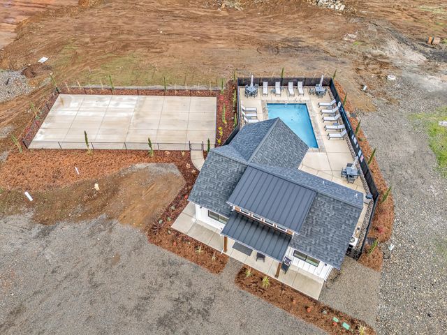 210 Bogey Lane, Eagle Point, OR 97524