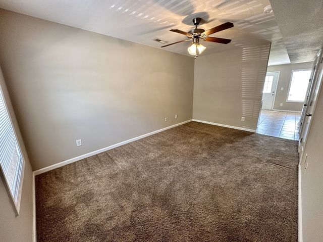 855 Tracy Ln Apt 1B, Clarksville, TN 37040