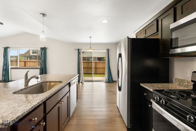 1514 Oakwood, Belgrade, MT 59714