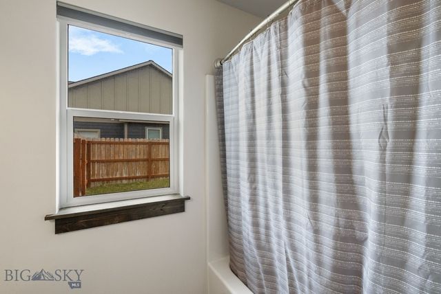 1514 Oakwood, Belgrade, MT 59714