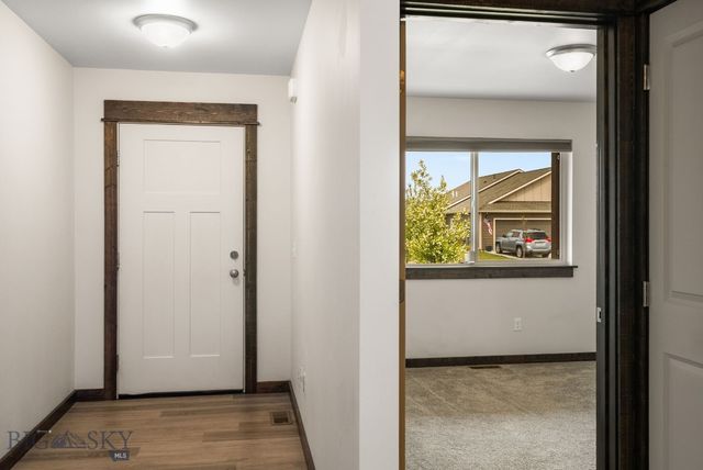 1514 Oakwood, Belgrade, MT 59714