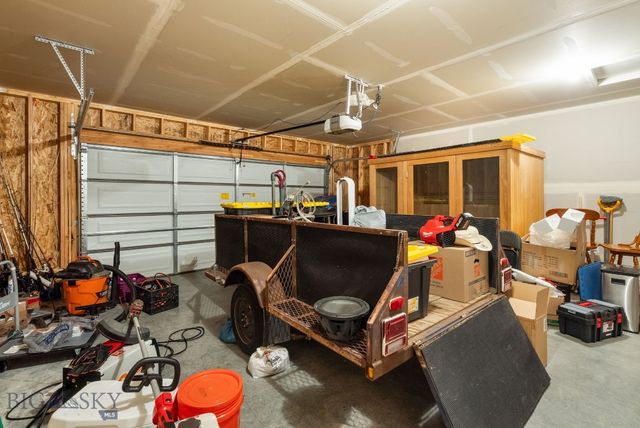 1514 Oakwood, Belgrade, MT 59714