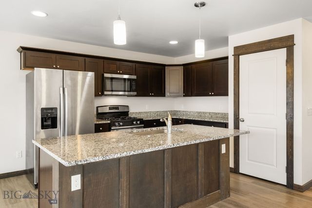 1514 Oakwood, Belgrade, MT 59714