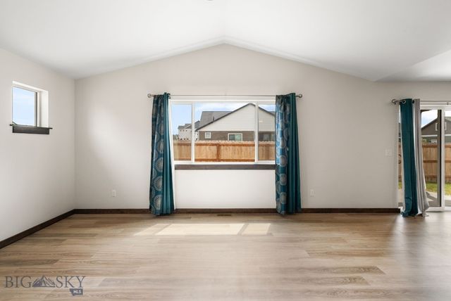 1514 Oakwood, Belgrade, MT 59714