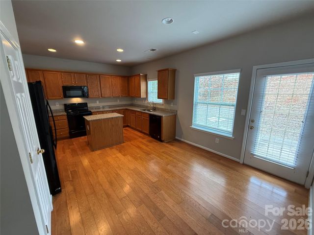 3338 Crutchfield Place, Charlotte, NC 28213