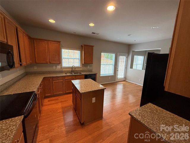 3338 Crutchfield Place, Charlotte, NC 28213