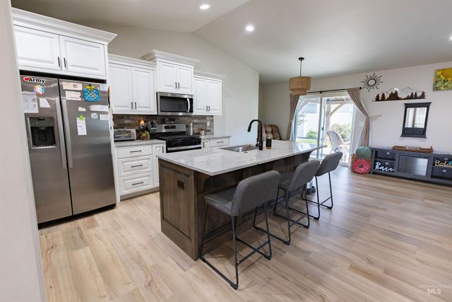 357 Oriole Ave, Twin Falls, ID 83301