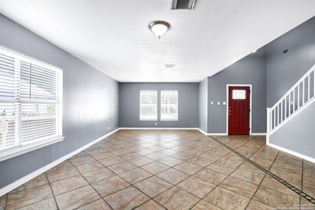 13211 Lost Lake Dr, San Antonio, TX 78249