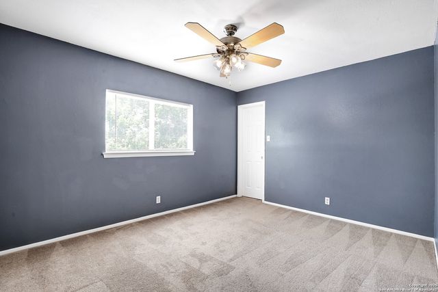 13211 Lost Lake Dr, San Antonio, TX 78249