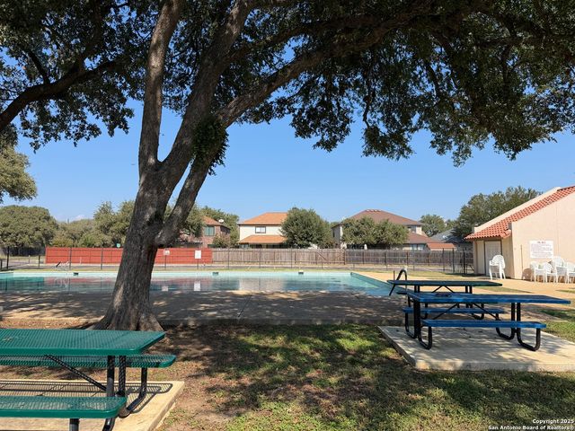 13211 Lost Lake Dr, San Antonio, TX 78249