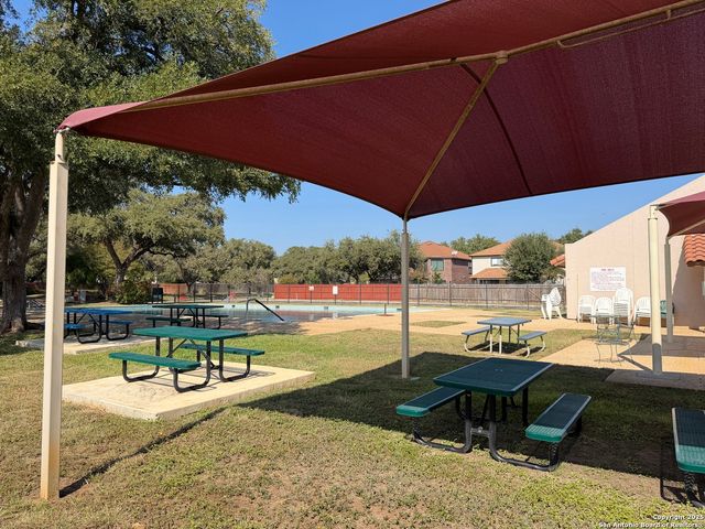 13211 Lost Lake Dr, San Antonio, TX 78249