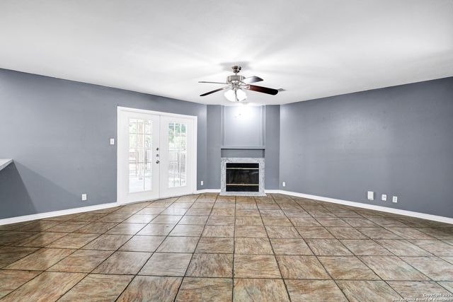 13211 Lost Lake Dr, San Antonio, TX 78249