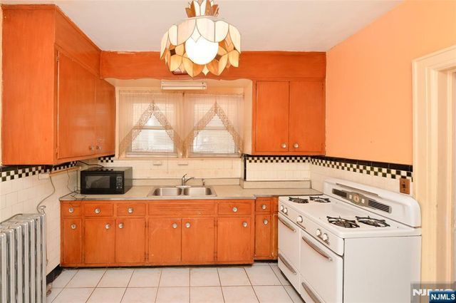 7501 3rd Avenue, North Bergen, NJ 07047