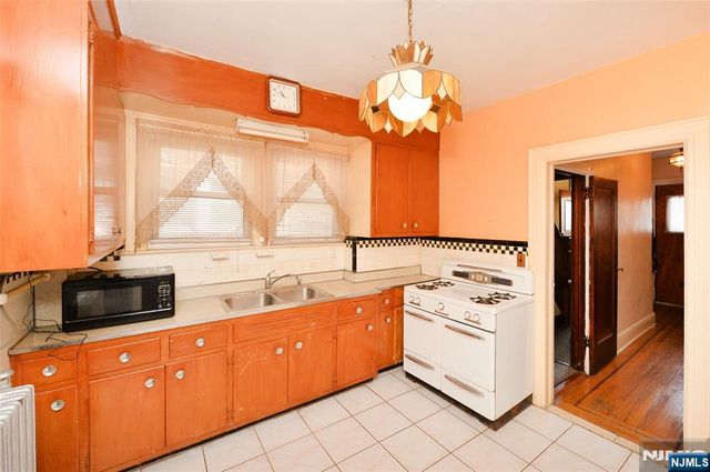 7501 3rd Avenue, North Bergen, NJ 07047