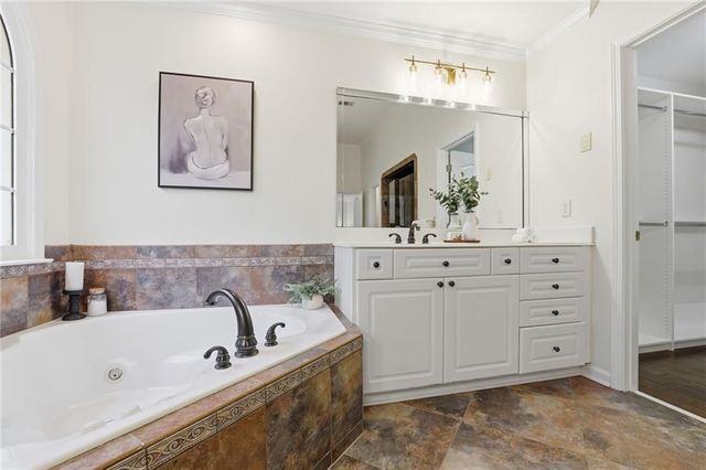 3883 Greensward NW View, Kennesaw, GA 30144