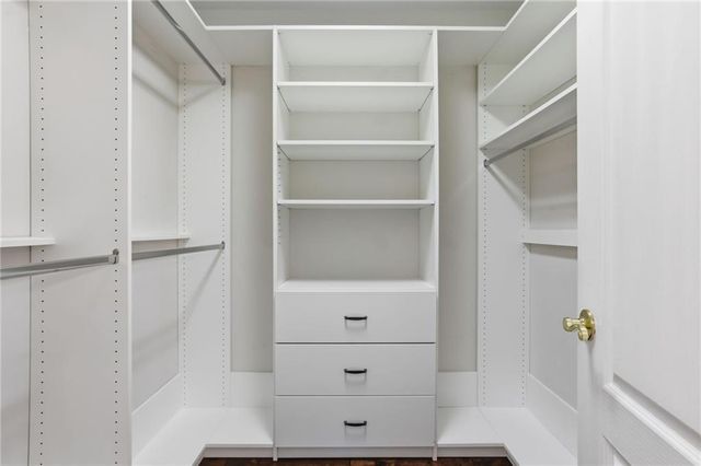 3883 Greensward NW View, Kennesaw, GA 30144