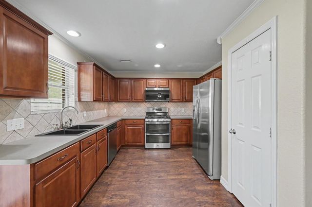 9411 Sagehampton Court, Spring, TX 77379