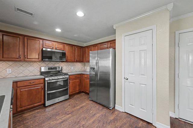 9411 Sagehampton Court, Spring, TX 77379