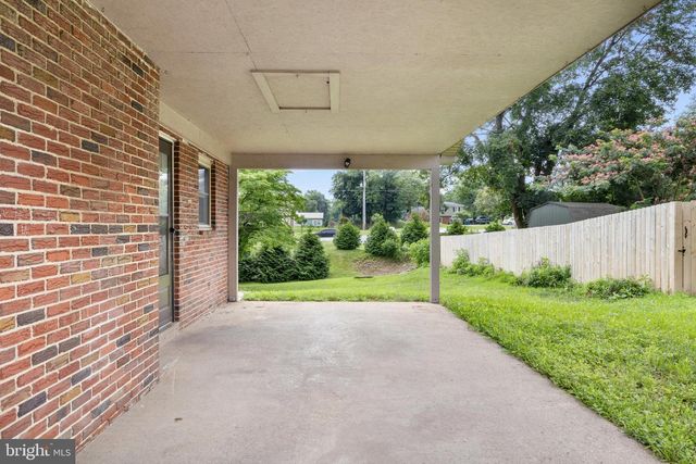 5615 DEVON DR, Harrisburg, PA 17112