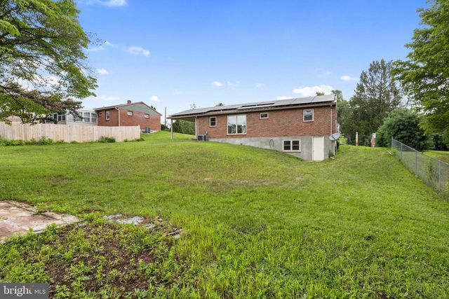 5615 DEVON DR, Harrisburg, PA 17112
