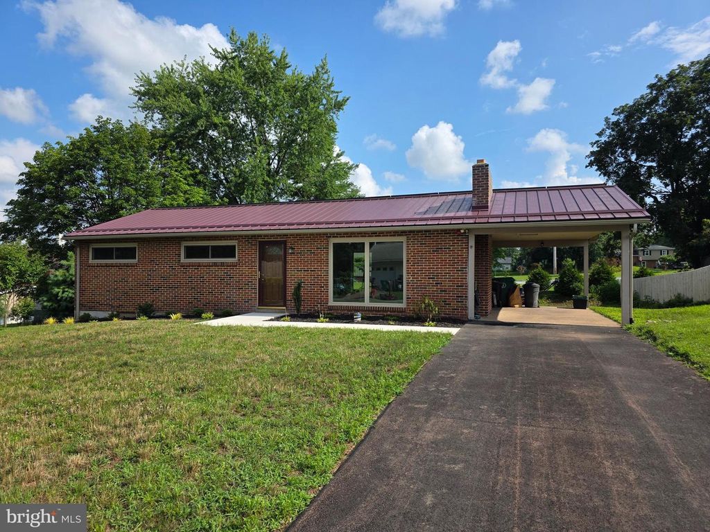 5615 DEVON DR, Harrisburg, PA 17112