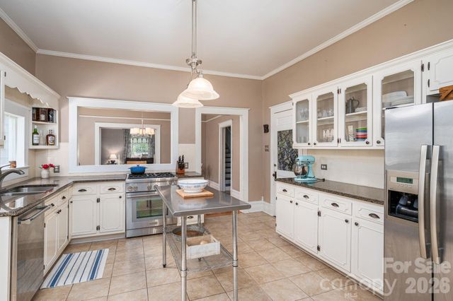 306 W Old Post Road, Cherryville, NC 28021