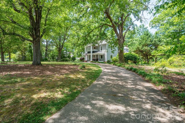 306 W Old Post Road, Cherryville, NC 28021