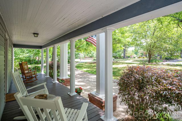 306 W Old Post Road, Cherryville, NC 28021