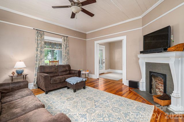 306 W Old Post Road, Cherryville, NC 28021