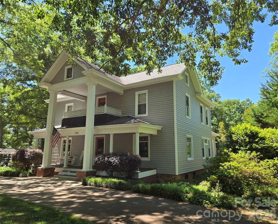 306 W Old Post Road, Cherryville, NC 28021
