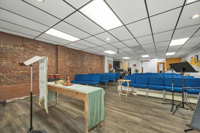 160 AMORY Street, Manchester, NH 03102