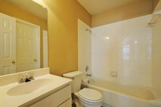 504 W 35th ST, Austin, TX 78705