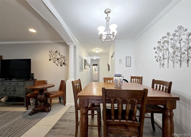 460 Old Town Road 5B, Port Jefferson Station, NY 11772