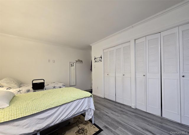 460 Old Town Road 5B, Port Jefferson Station, NY 11772