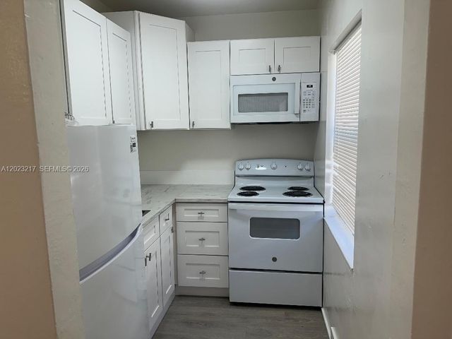1956 Lincoln St 5, Hollywood, FL 33020
