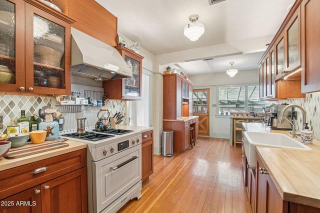 948 S ASH Avenue, Tempe, AZ 85281