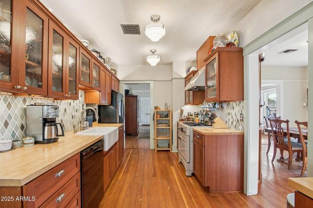 948 S ASH Avenue, Tempe, AZ 85281