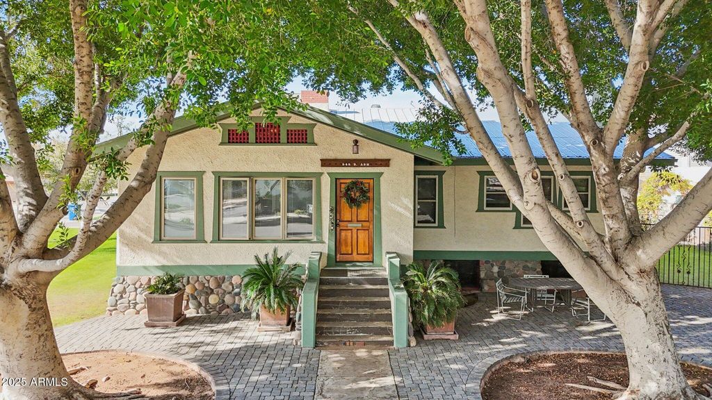 Image 2 of property listing at 948 S ASH Avenue, Tempe, AZ 85281