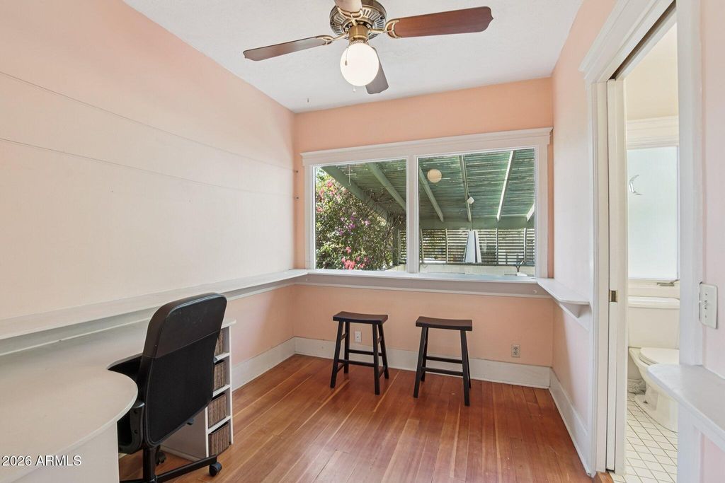 Image 23 of property listing at 948 S ASH Avenue, Tempe, AZ 85281