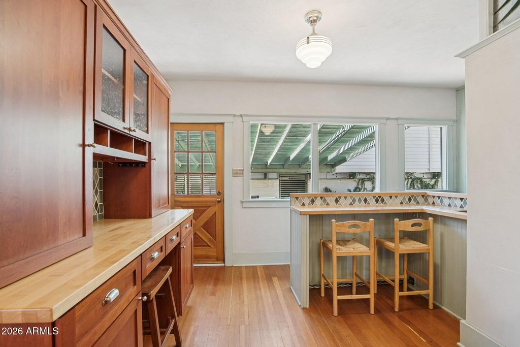 Image 25 of property listing at 948 S ASH Avenue, Tempe, AZ 85281