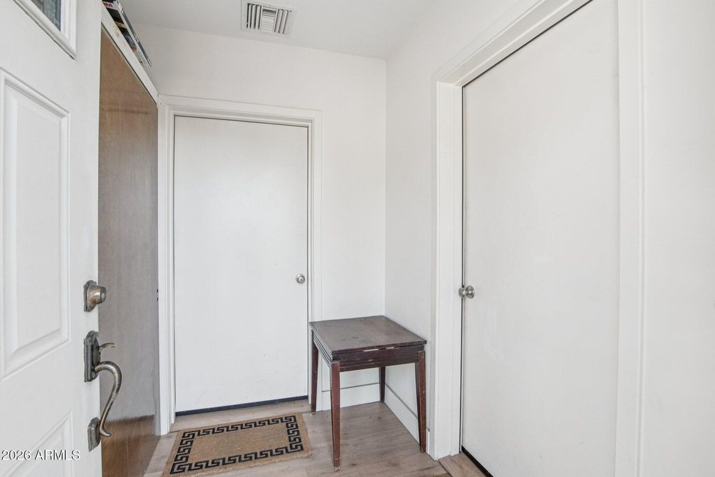 Image 34 of property listing at 948 S ASH Avenue, Tempe, AZ 85281