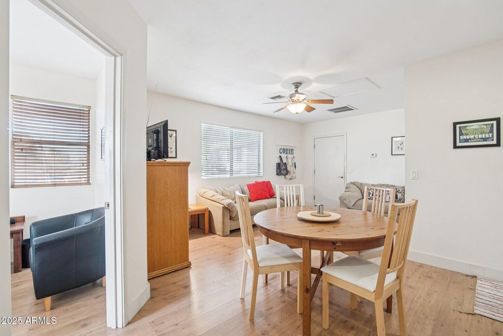 Image 37 of property listing at 948 S ASH Avenue, Tempe, AZ 85281