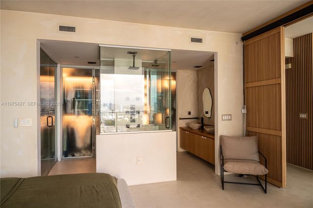 1040 Biscayne Blvd Apt 2905, Miami, FL 33132