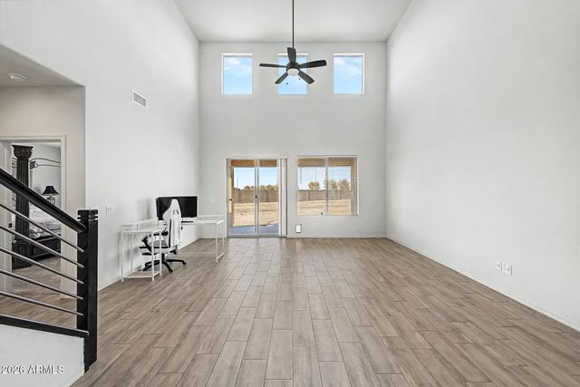 6720 W Siesta Way, Laveen, AZ 85339